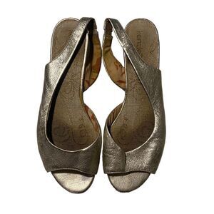 Kenzie Silver Flats- size 9